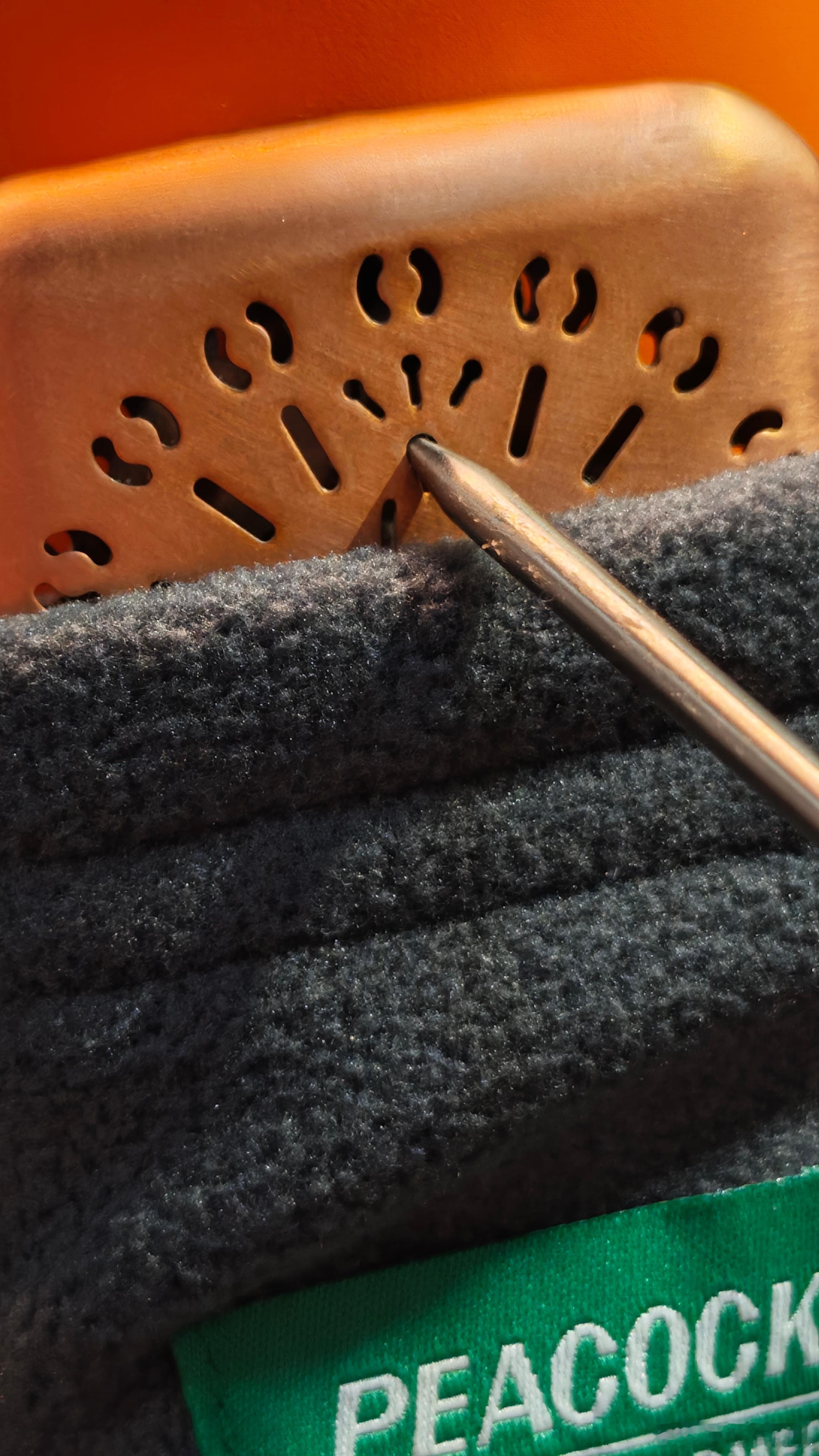 退镀的外表面，其实手感摸起来还是很烫手的，但远远到不了气泡的程度。装进专用的保温