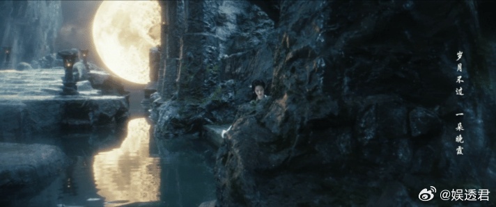 露芜衣说只有姐姐能看到我月鳞绮纪 鞠婧祎的露芜衣真的好灵，那种依赖姐姐的小表情拿