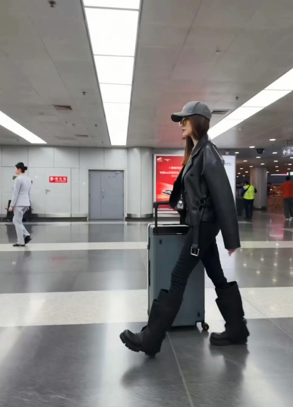 李小冉来了浪姐也得学饭撒李小冉饭撒没想到超哥还是隐藏饭撒老师，直接把李小冉教成全