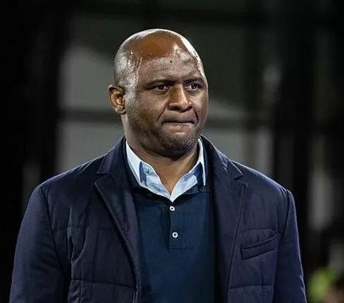 带队9轮不胜，维埃拉从热那亚下课，目前意甲还有四支球队未取联赛首胜，所以压力也给