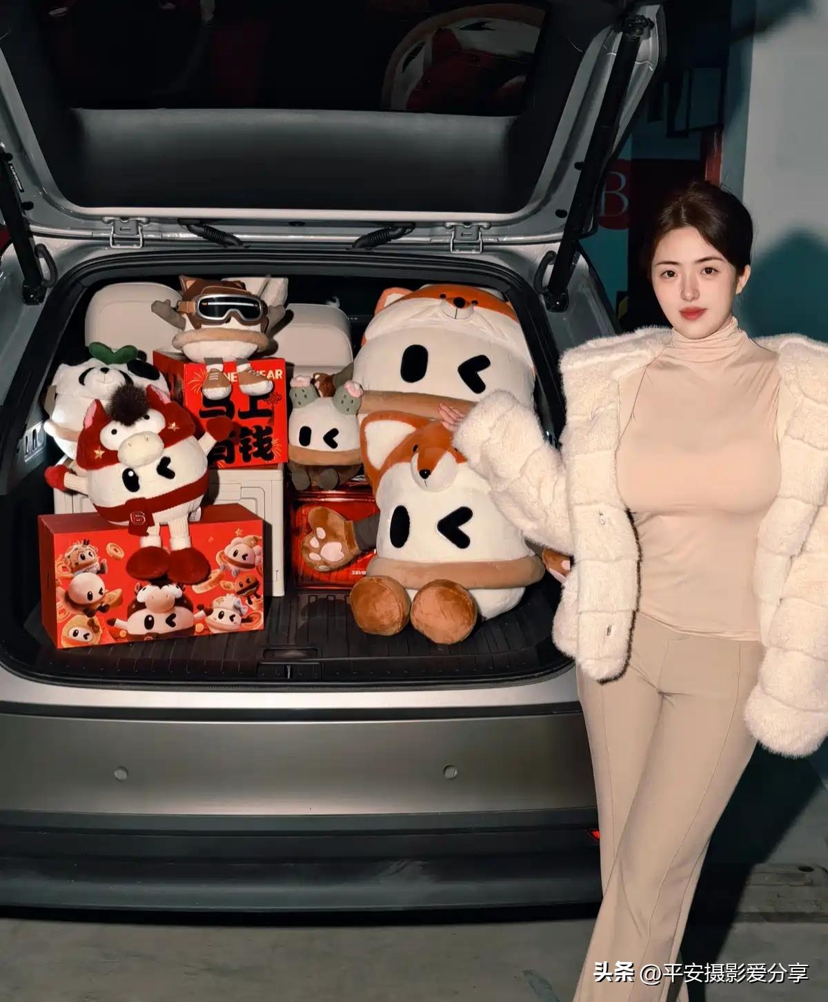 购物装满后备箱！