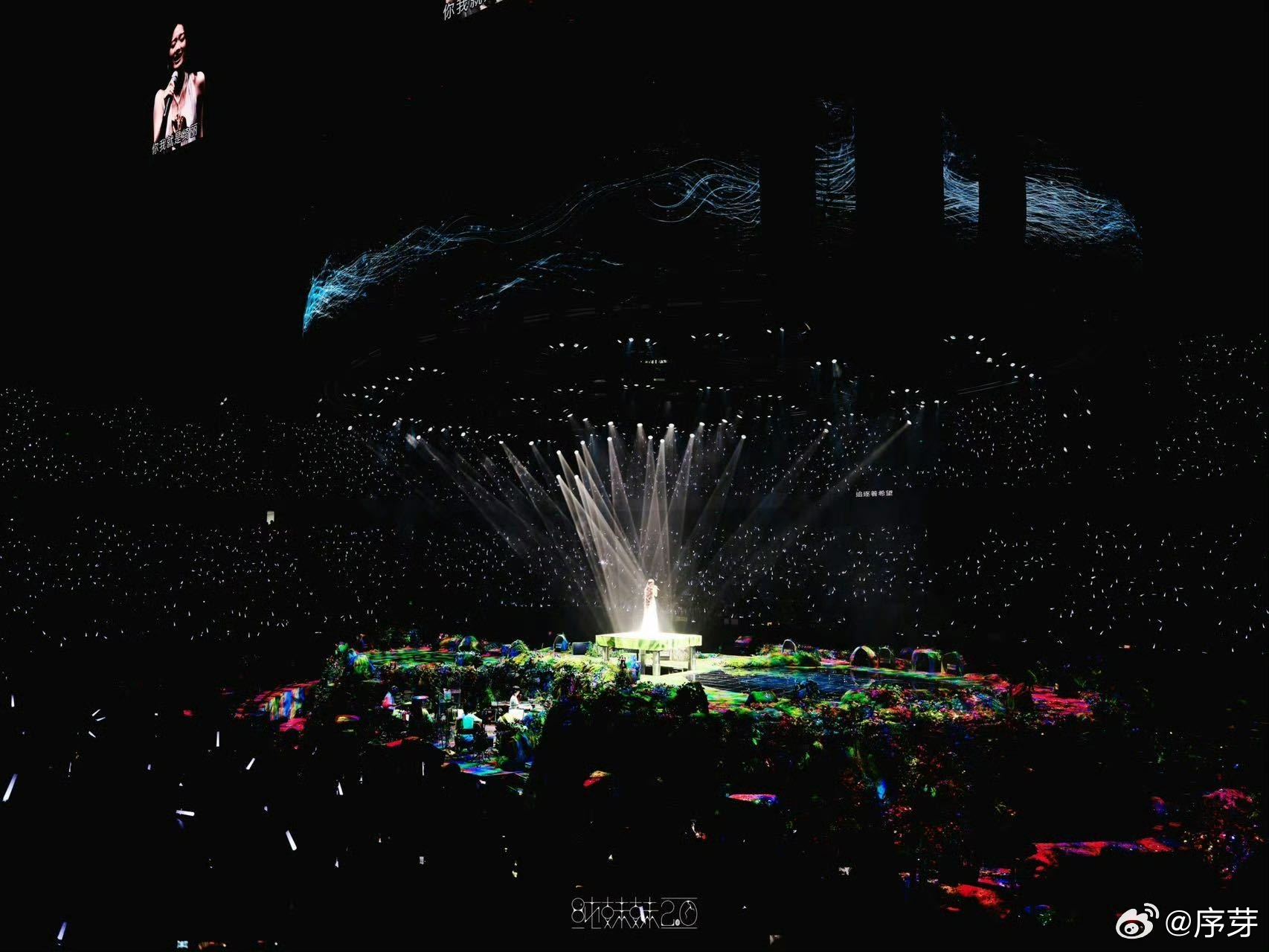 单依纯是纯妹妹演唱会总监制 专业分工摆得明明白白，监制管的是舞台呈现，舞美没翻车