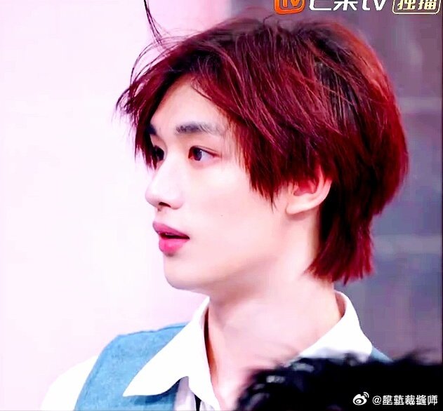 丁程鑫你好星期六 丁程鑫反应超快，各种游戏轻松拿捏，笑点与颜值双在线。你好星期六