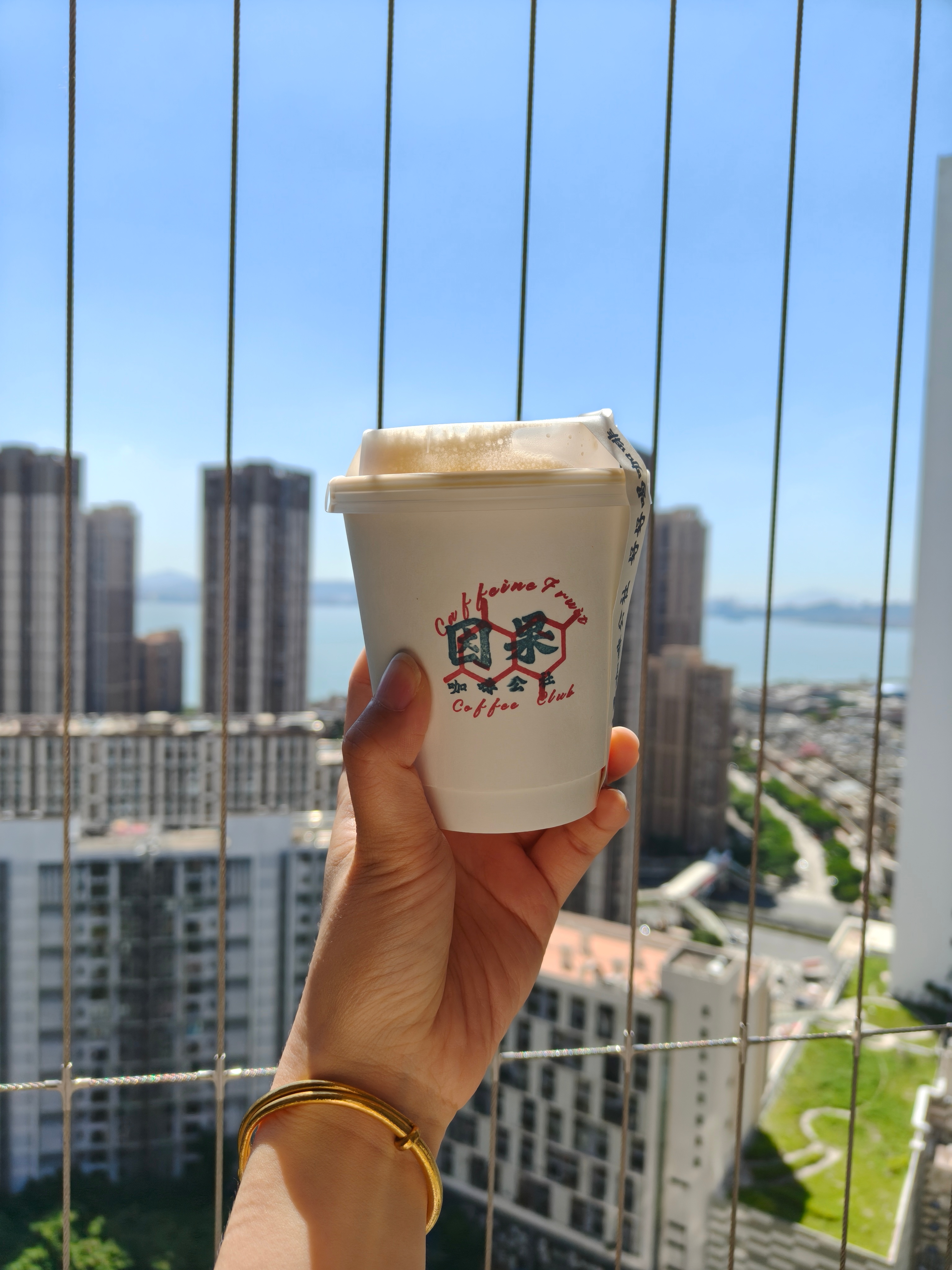 每天喝茶vs每天喝咖啡喝了十几年咖啡了每天不喝咖啡都难受[捂嘴哭]有没有跟我一样