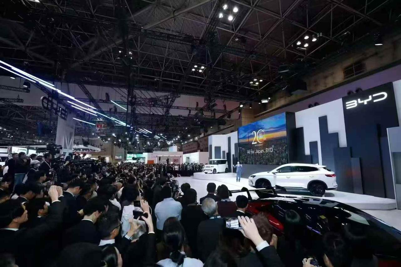 太强了，太强了，比亚迪今年1-9月，卖出去了超过326万辆新能源汽车，同比增长高