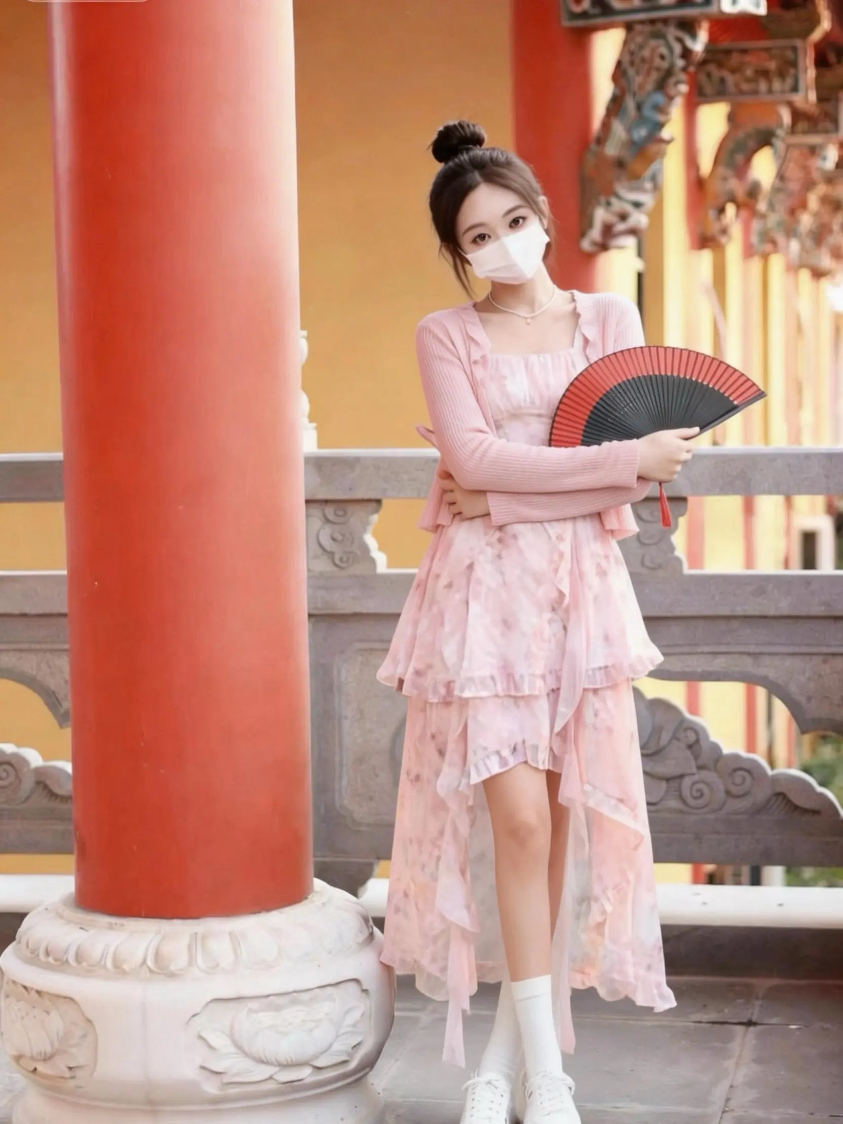 红墙下的粉墨少女｜这才是国风甜妹天花板！谁能拒绝粉粉嫩嫩的国风甜妹穿搭...