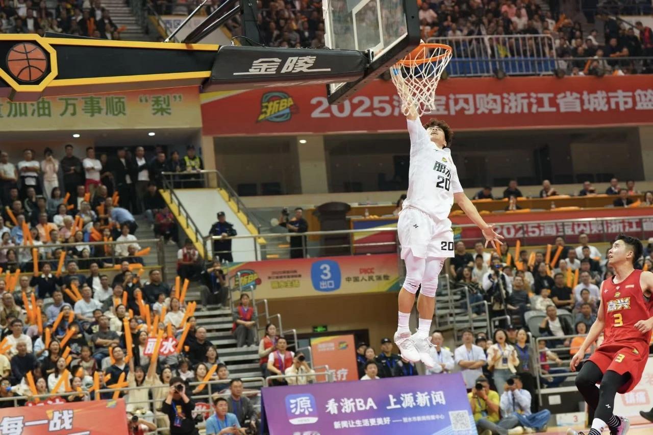 新纪录！狂轰113分！嘉兴队又成背景板了！今天的嘉兴本身打的不差，全场拿下了86