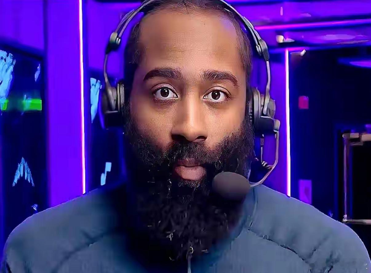 快船刚把爵士收拾了，哈登赛后的一番吐槽，真把我看乐了。都什么年代了，范甘迪居然还