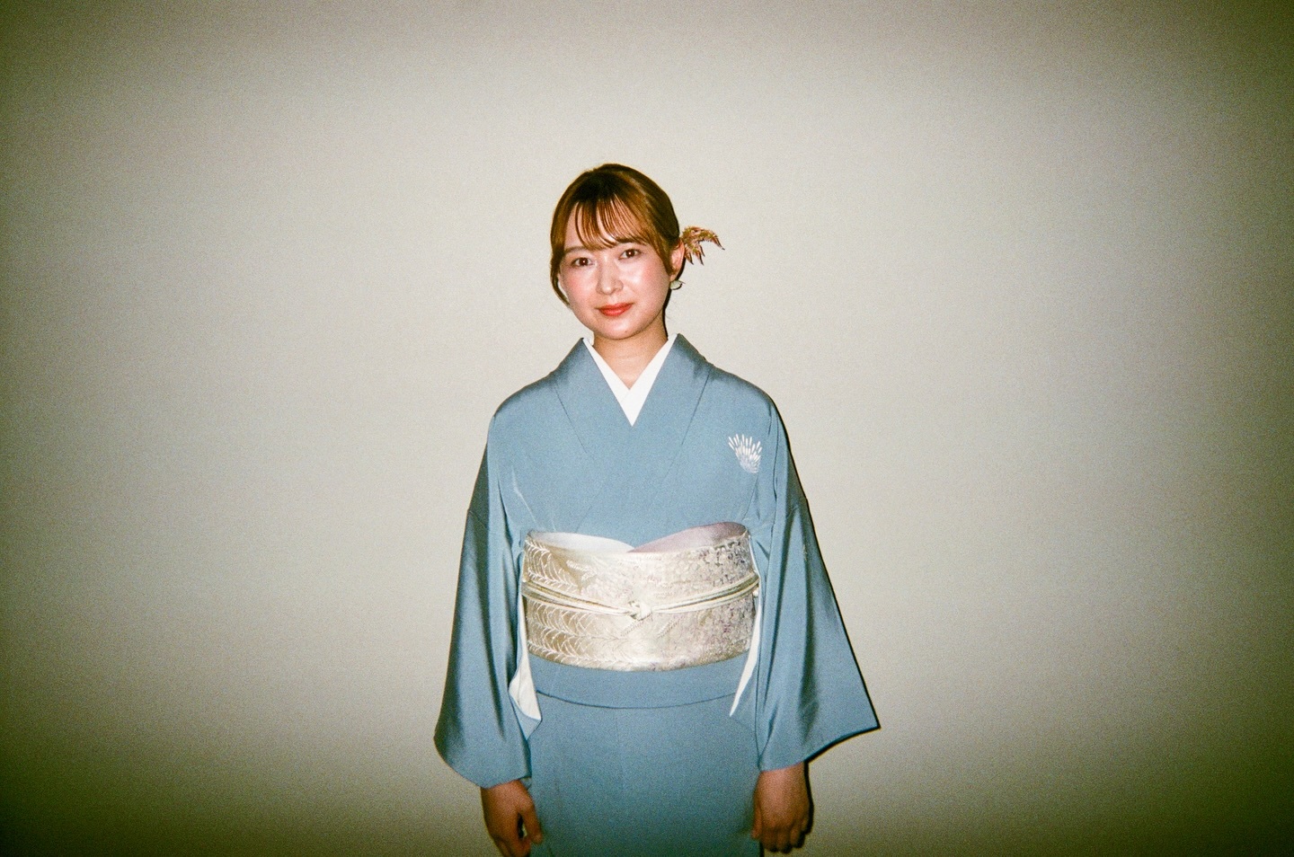 鈴木絢音「遅くなりましたが、4月もよろしくお願いいたします🌸今年のカレンダー、