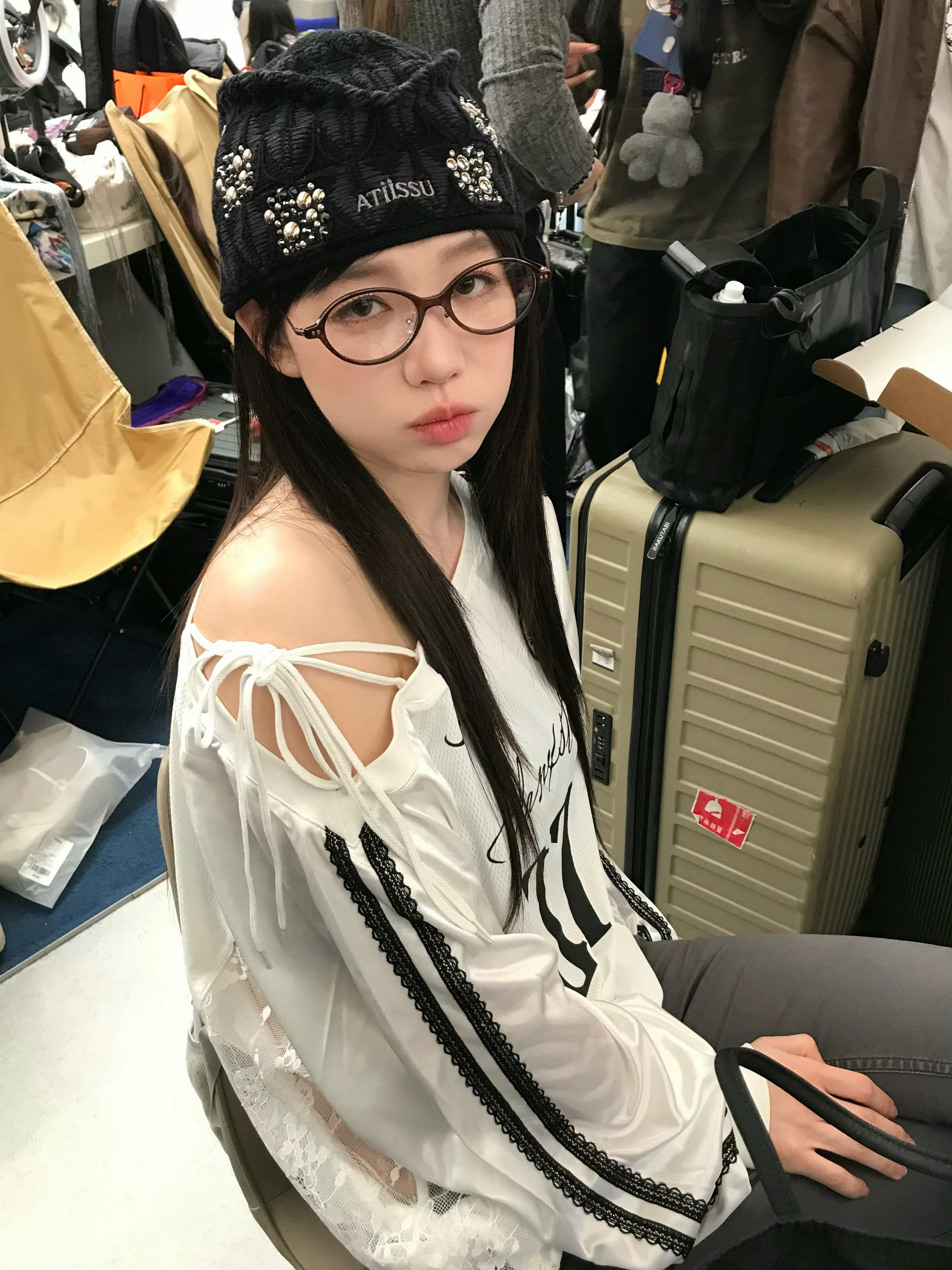 徐梦洁哭了一晚上 徐梦洁工作室说徐梦洁哭了一晚上双眼皮都看不到了浪姐二公直播