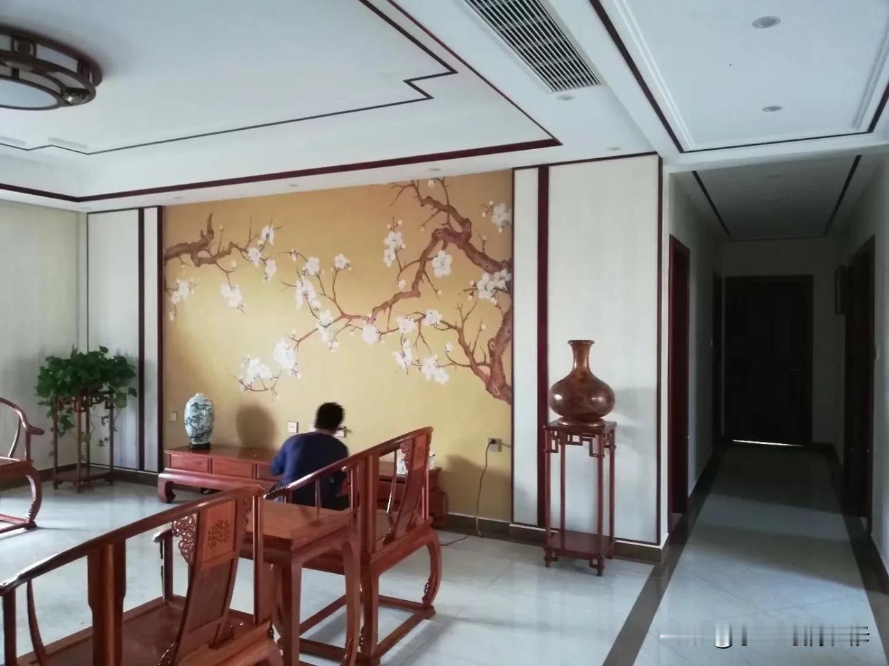 电视背景墙应该放到东墙还是西墙呢？朋友们大家一起来分析一下电视背景墙应该放到哪边