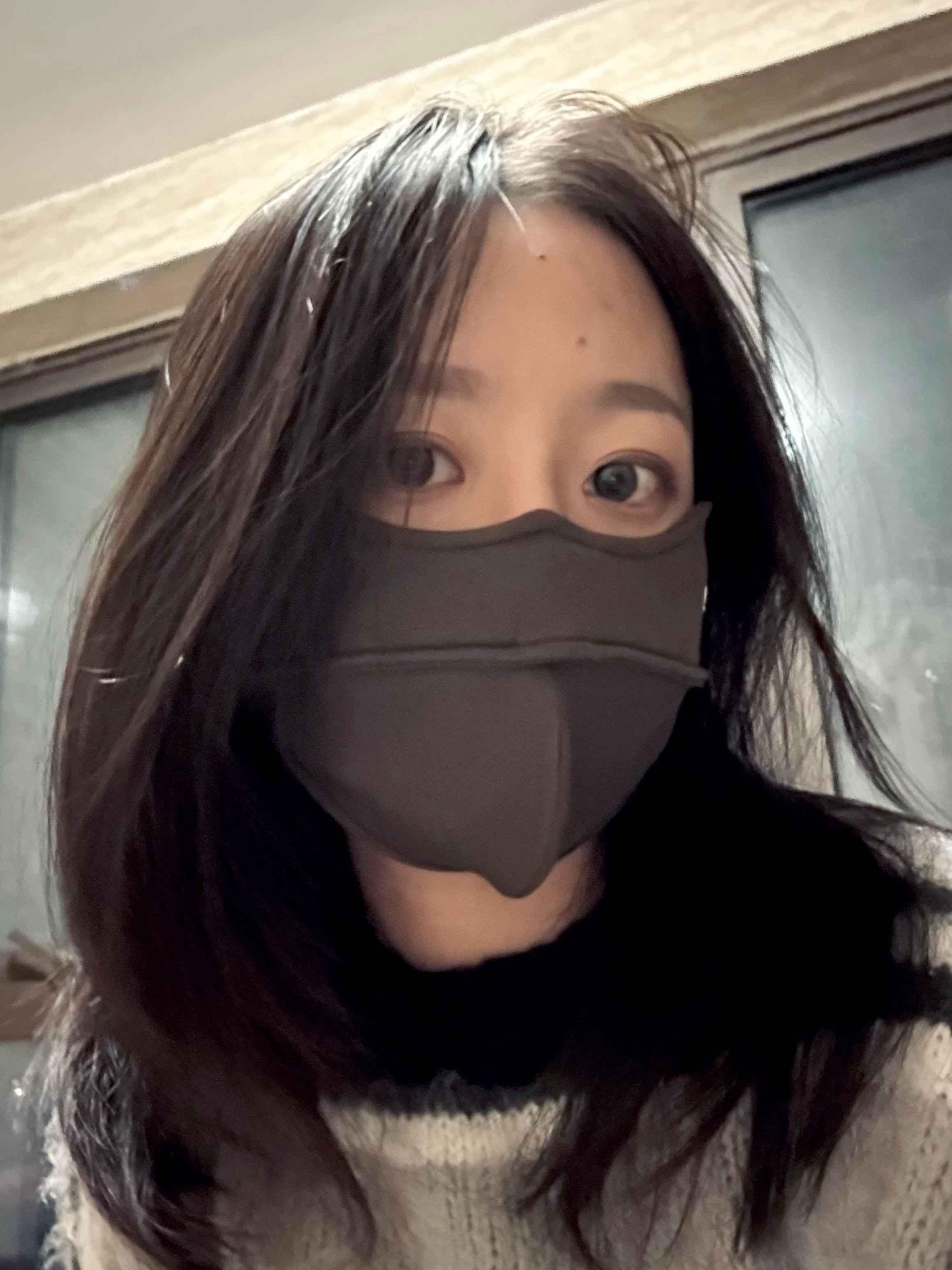 可是这个世界上能够相爱都还不够到了年纪会有人提醒你 相爱不一定适合结婚这种几率真