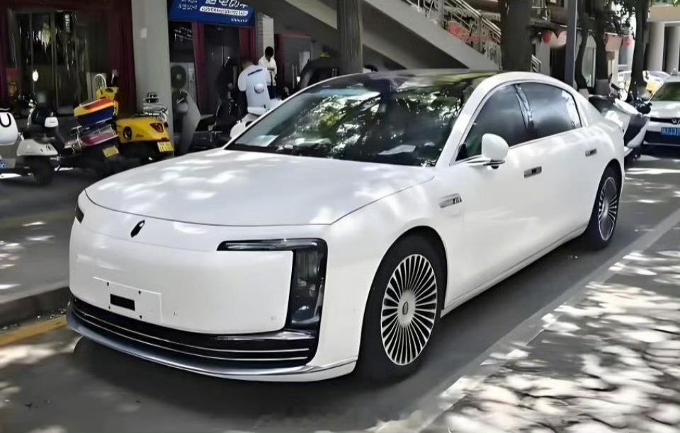 白色的尊界？这尊？尊界s800 ​​​