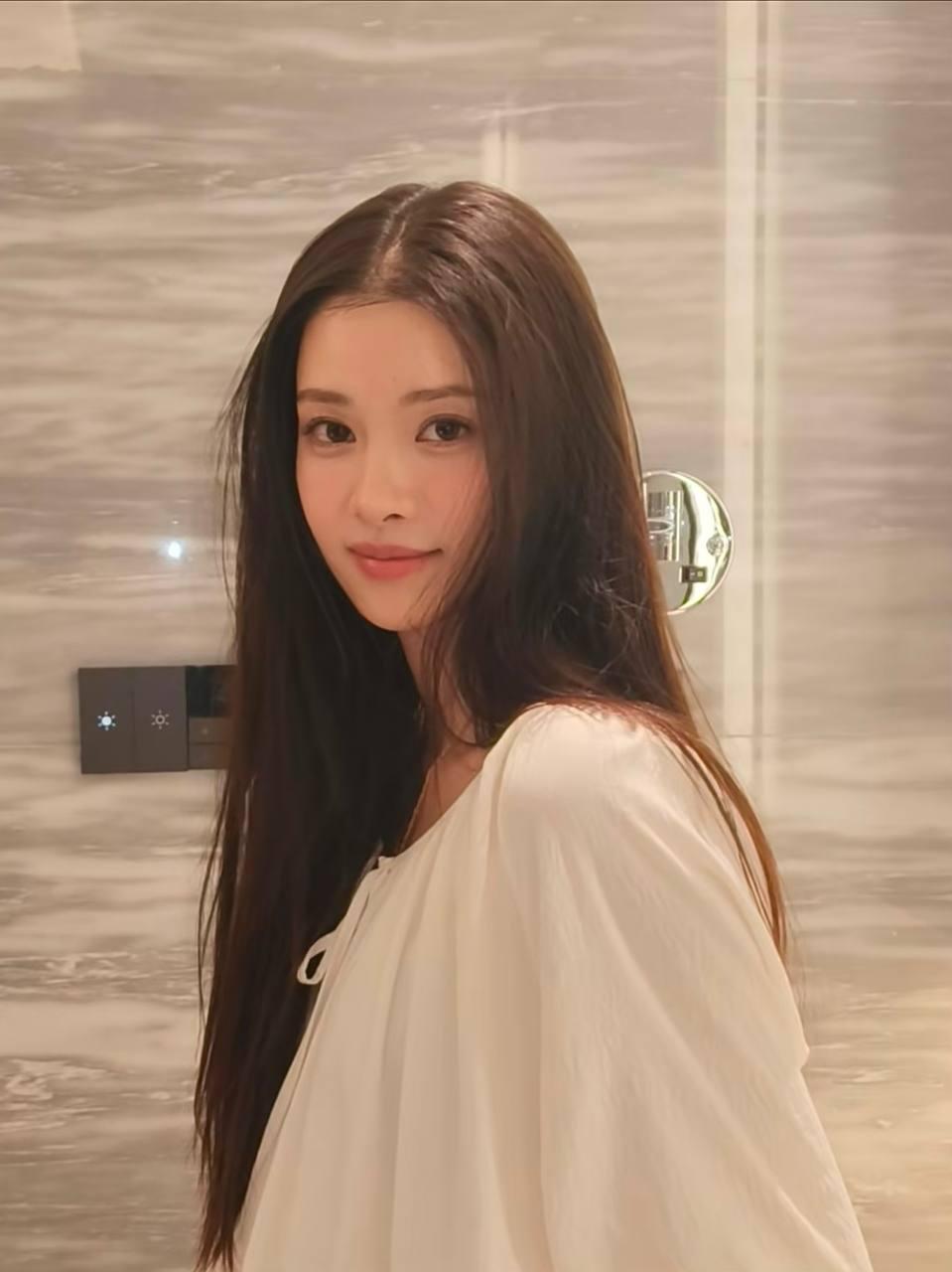 温柔少女微笑岁月静好温柔少女 少女少女感笑容