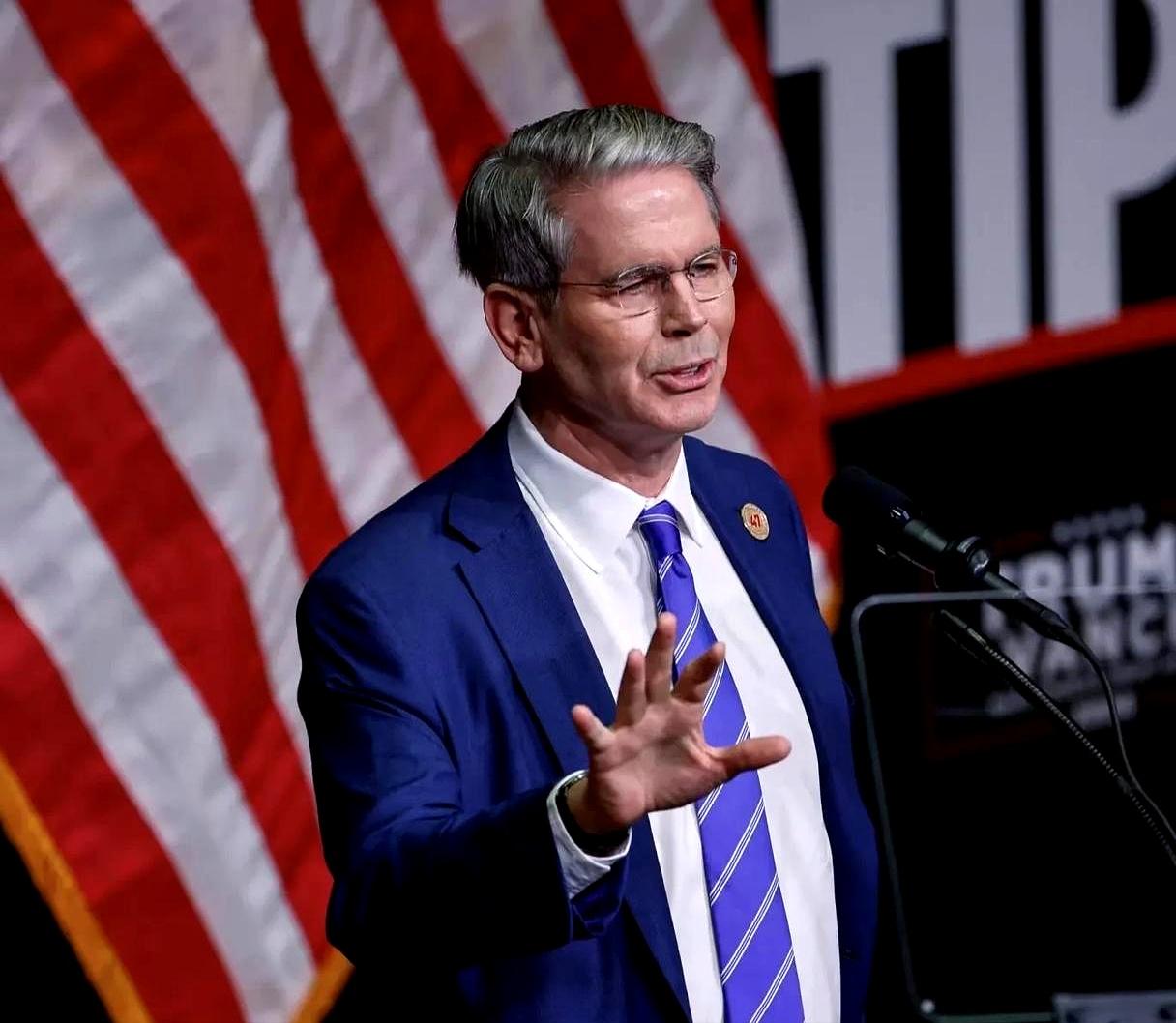 美国财长贝森特今天（北京时间10月16日）在世界银行发展委员会声明中明确表示，应