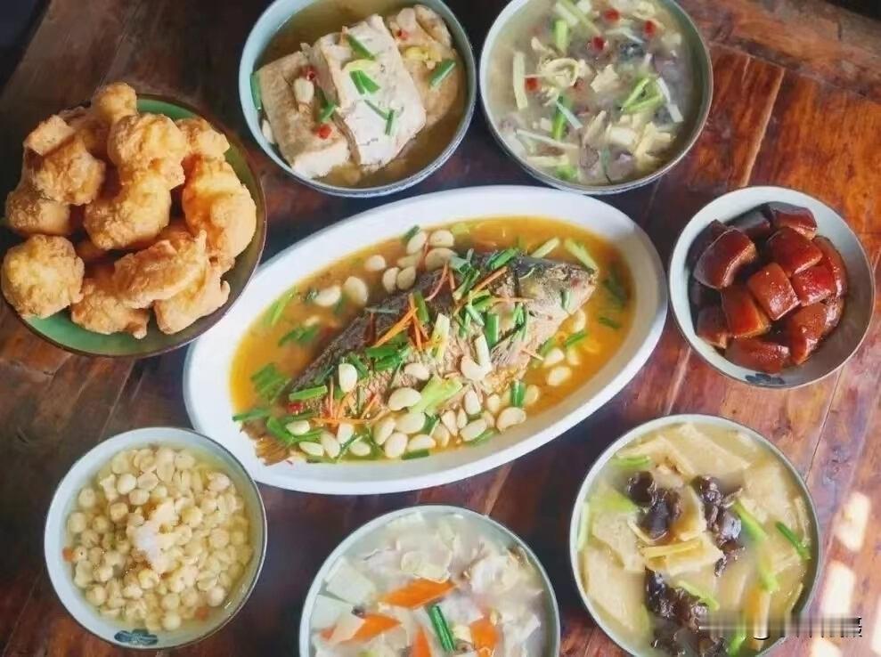 台州冬至风俗：圆暖冬至，祭礼传情
 
台州人视冬至为**“大如年”的重要节日，核