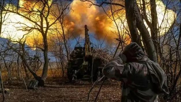 乌方称，成功摧毁停泊在俄本土机场的一架苏-57，并且，乌军的战机还成功打击了俄境