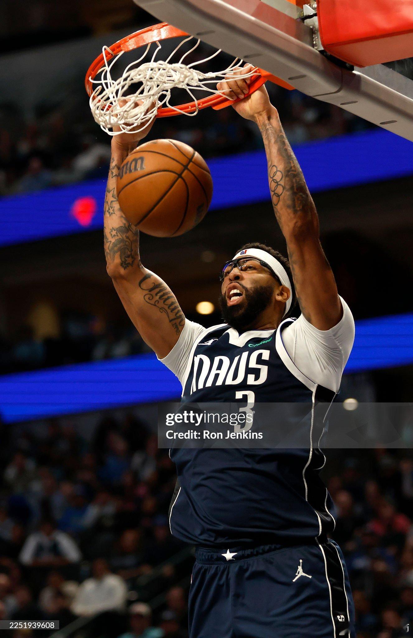 MFFL 来自Marc Stein的消息。有意交易得到戴维斯的球队希望他减重，多