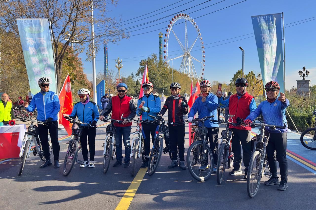 今日上午，邢台市信都区总工会精心组织了一场别开生面的“泉城骑行 职工同行”活动，