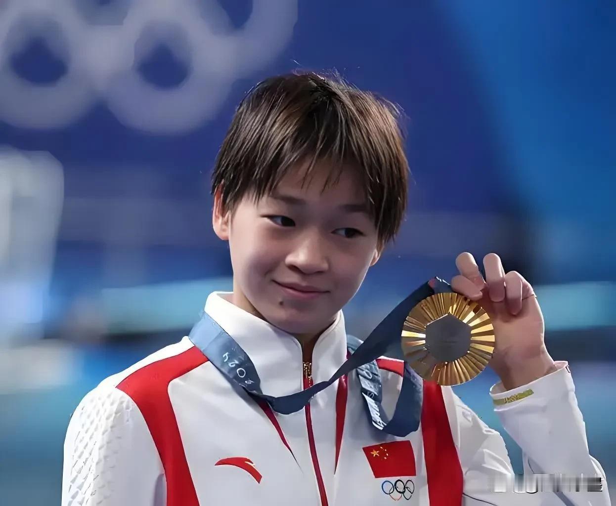 其实全红婵现在并没有完全康复，仍然是带伤出战全运会，广东队教练何威仪表示她现在胫