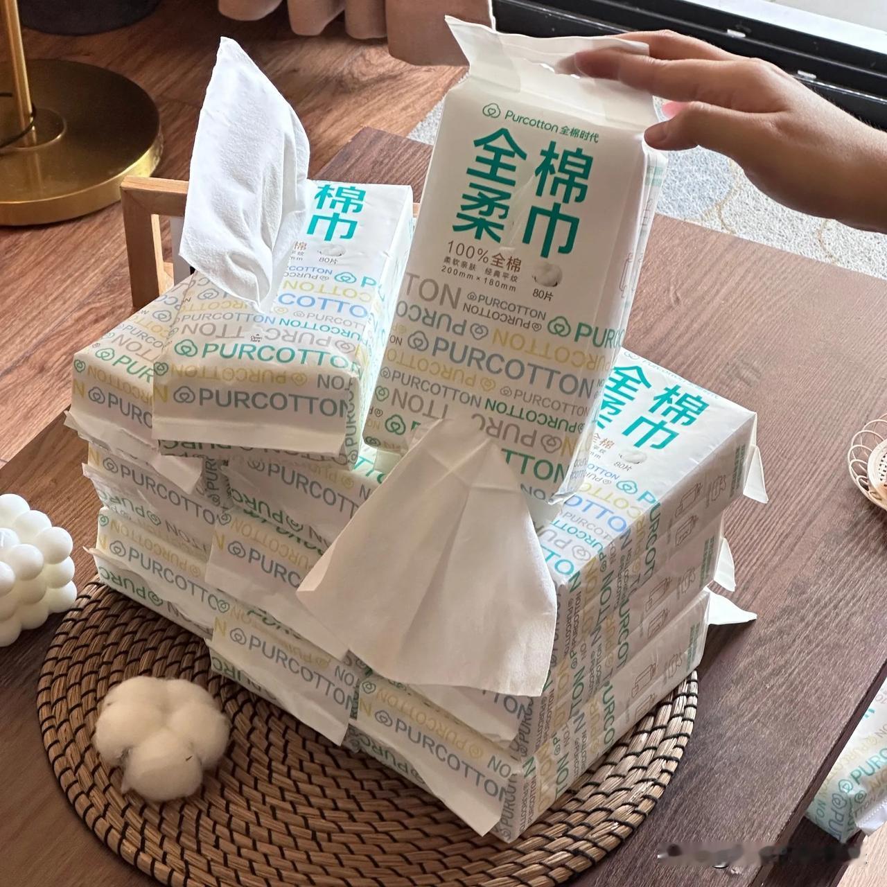 《“绵”柔巾和“棉”柔巾之差》
 
“绵”柔巾和“棉”柔巾虽仅一字之差，却有很大