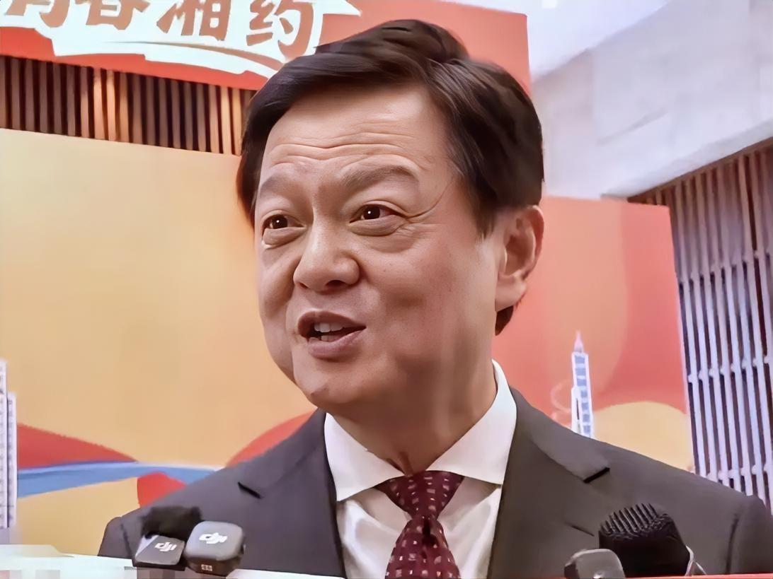 台湾名嘴周锡玮：“可能大家不知道，其实我本身是一个画家。我很喜欢画画，今年我会在