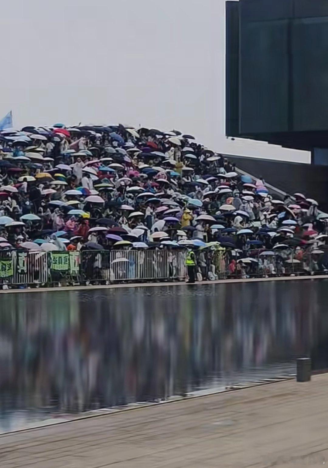 奔跑吧剧组来安阳殷墟博物馆，现场盛况 