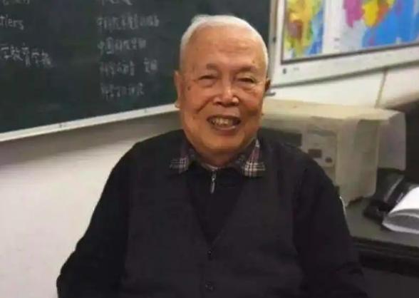 “中美差距究竟有多大？”网上曾长期流传一段被归到中国科学院院士姜伯驹名下的话：“
