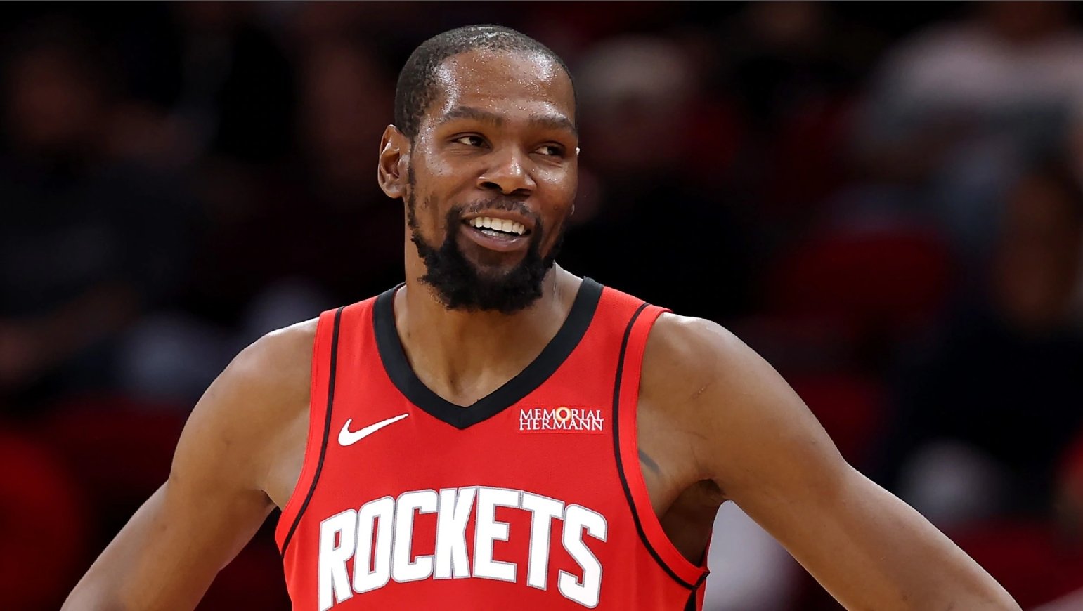 #路威说若有单挑赛选杜兰特夺冠#  路威在节目中讨论NBA1V1锦标赛的话题，他