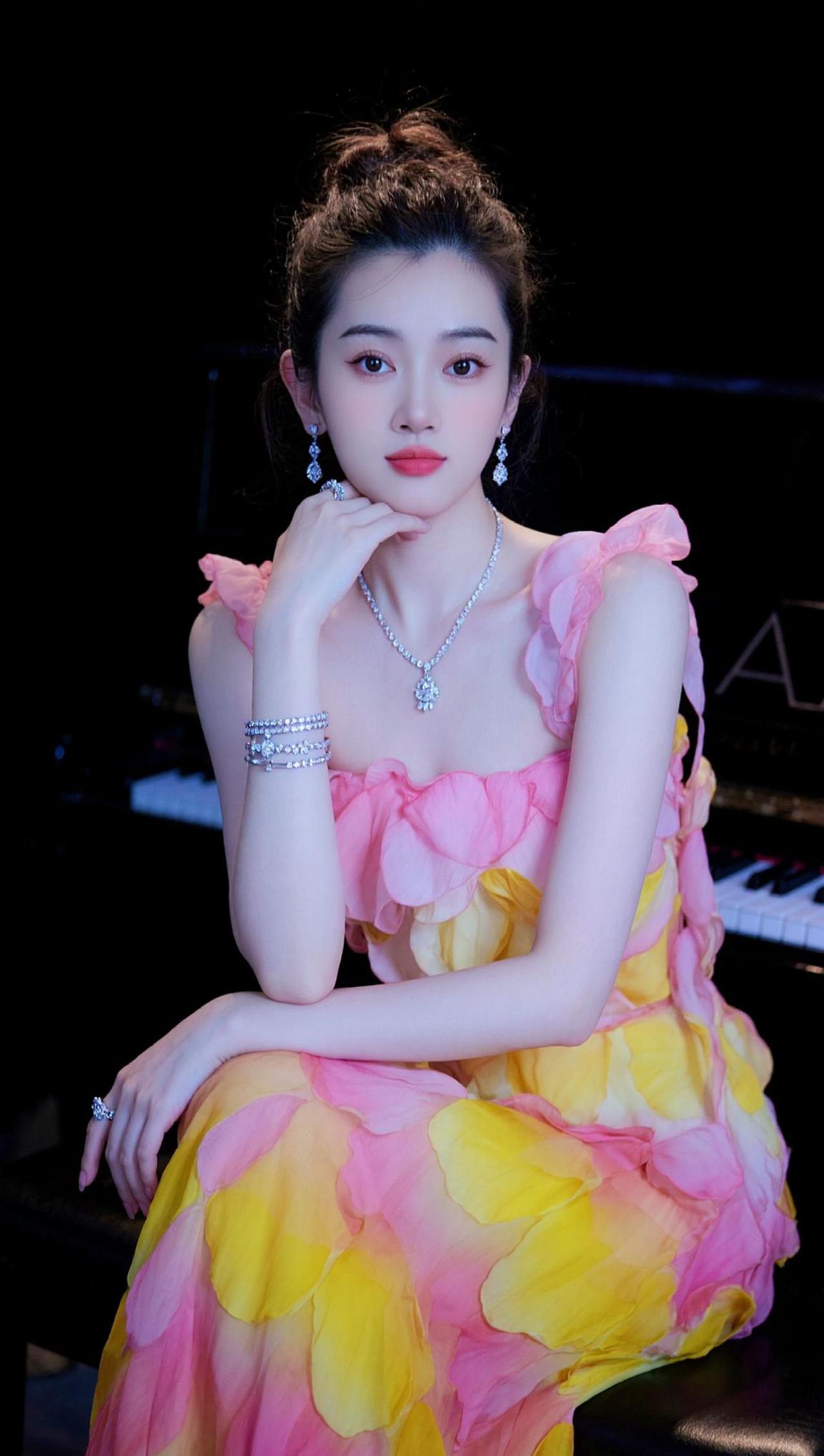@DOU+上热门 @D0U十小助手 @我要上热门
