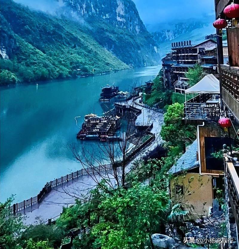 重庆适合两个人去散心的10个古镇，看看你去过几个？

1. 酉阳龚滩古镇：住在吊