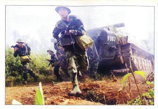 昆明军区、广州军区压力很大，曾经。
1979年对越自卫反击战打响后，苏联紧急驰援