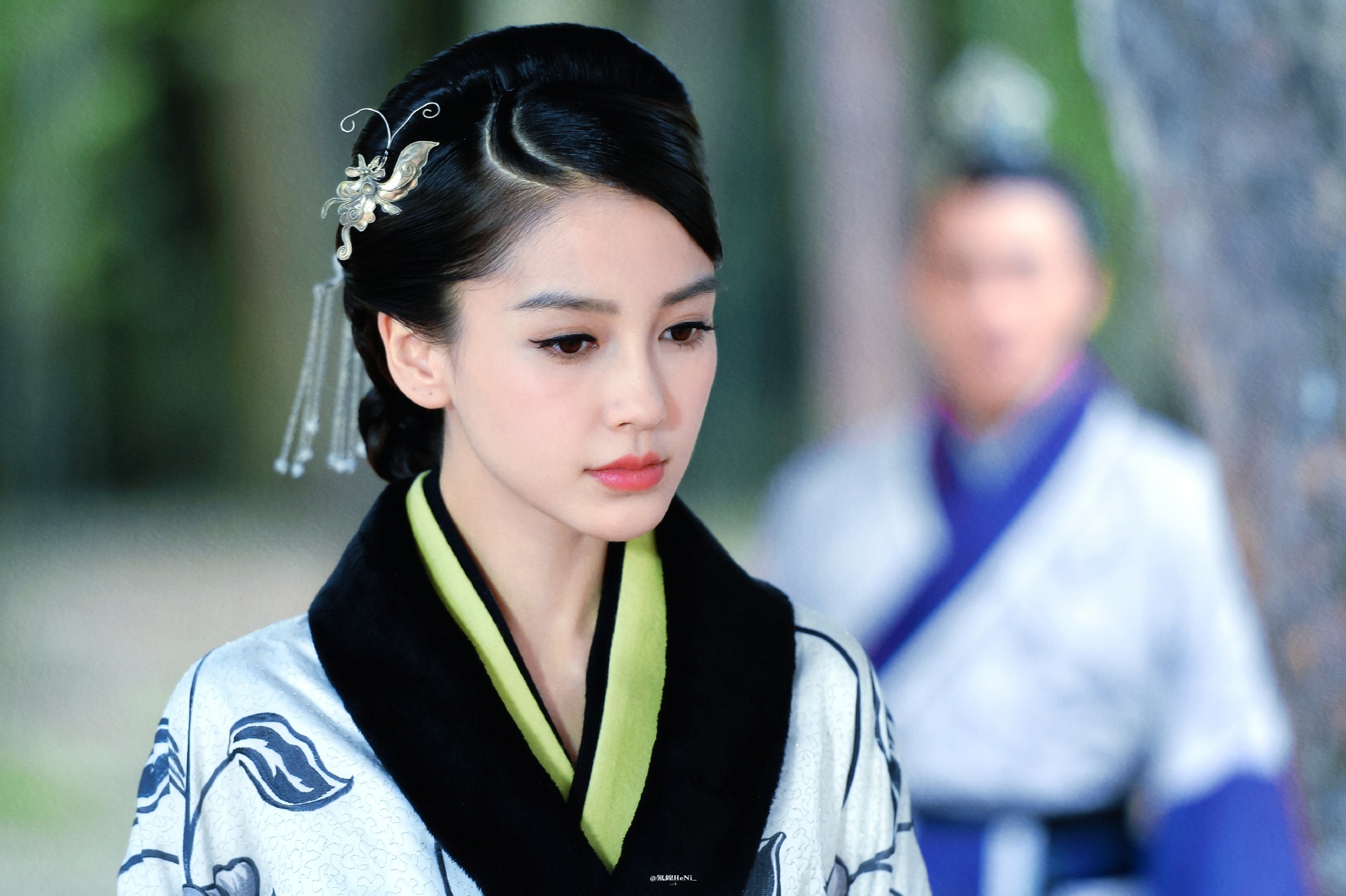 angelababy angelababy “在风华正茂的年纪，遇见了你这束最温