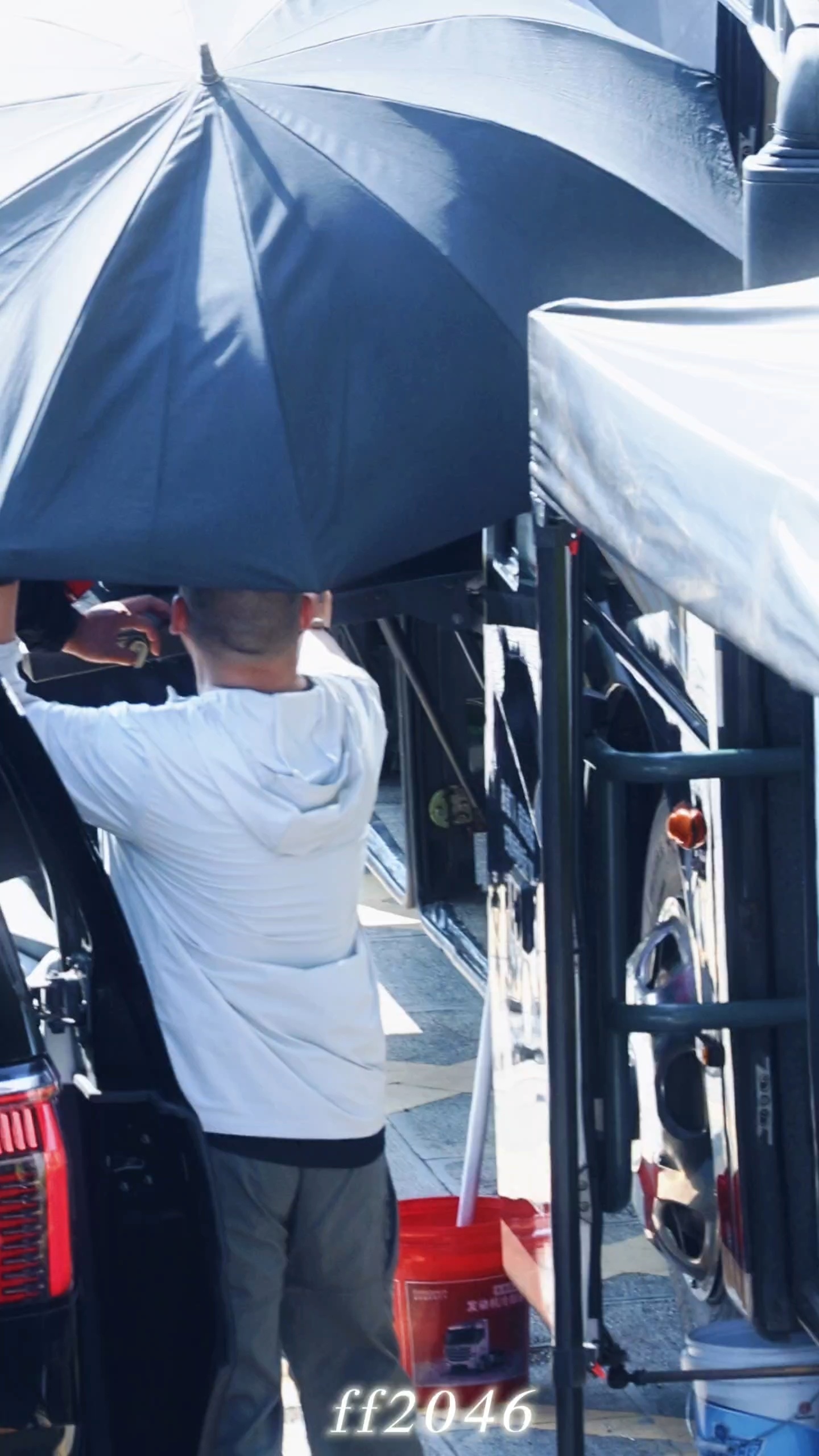 后背不知道是个啥 希望只是剧情需要不管怎样 宝宝回去好好休息黄景瑜