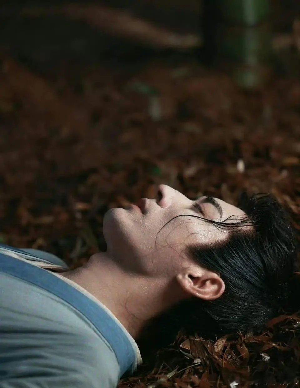 感觉刘学义在花间令里面演技没有这么好啊，怎么到春花厌这么强了 ​​​