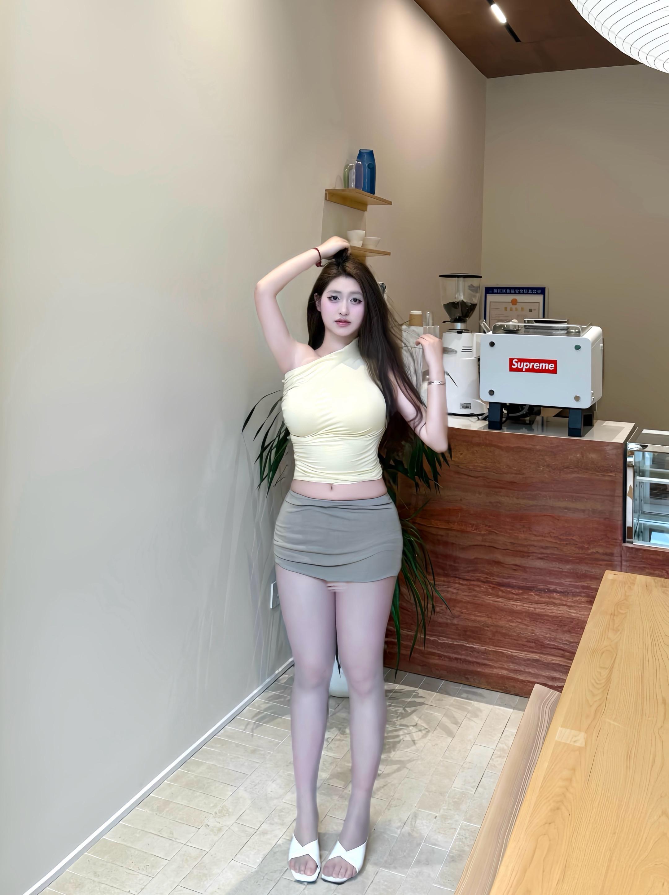 围着我转就好了 哪有那么多事情干。中毒了