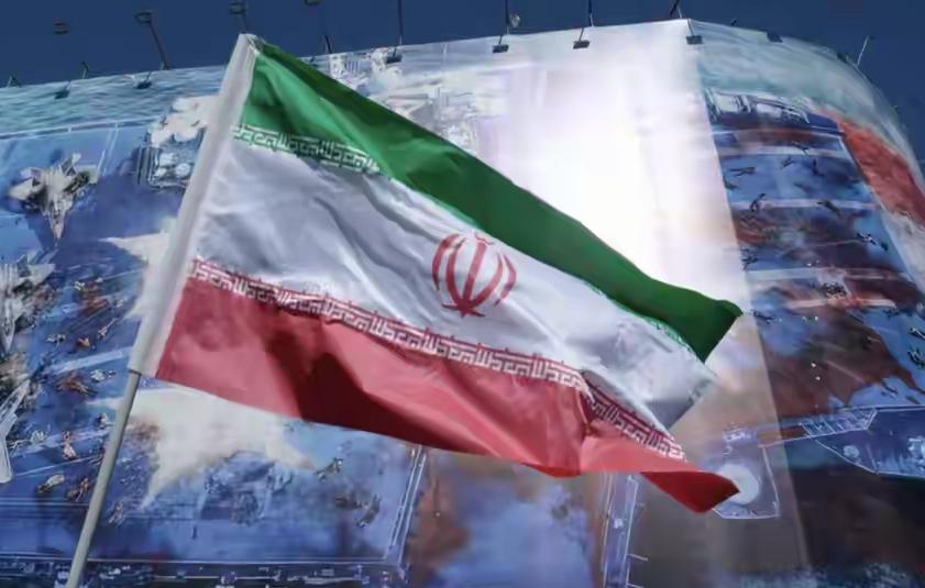 伊朗高官表示：如果德黑兰决定重启与华盛顿的谈判，那并不意味着向敌人让步。伊朗议会