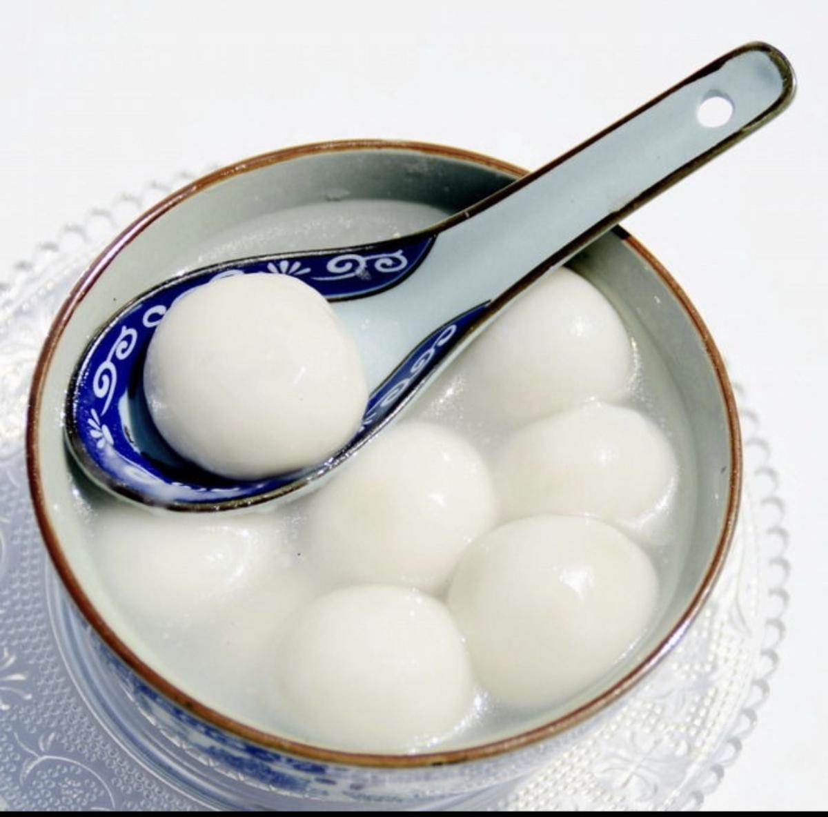 浏览了你的作品，文章相当比例的开头用的是否定词——别，别以为，别再，等等。
这在