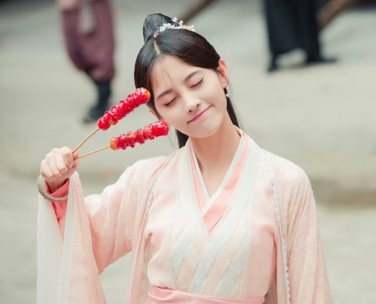 其实芸汐传也很好看当时迷的小小的老子看了6/7遍 ​​​