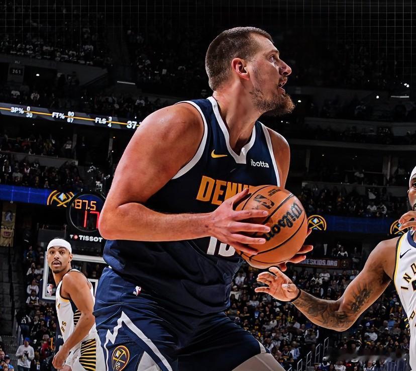 这应该是历史上首次MVP前五没有一个美国球员吧！

NBA官方更新了最新一期的M