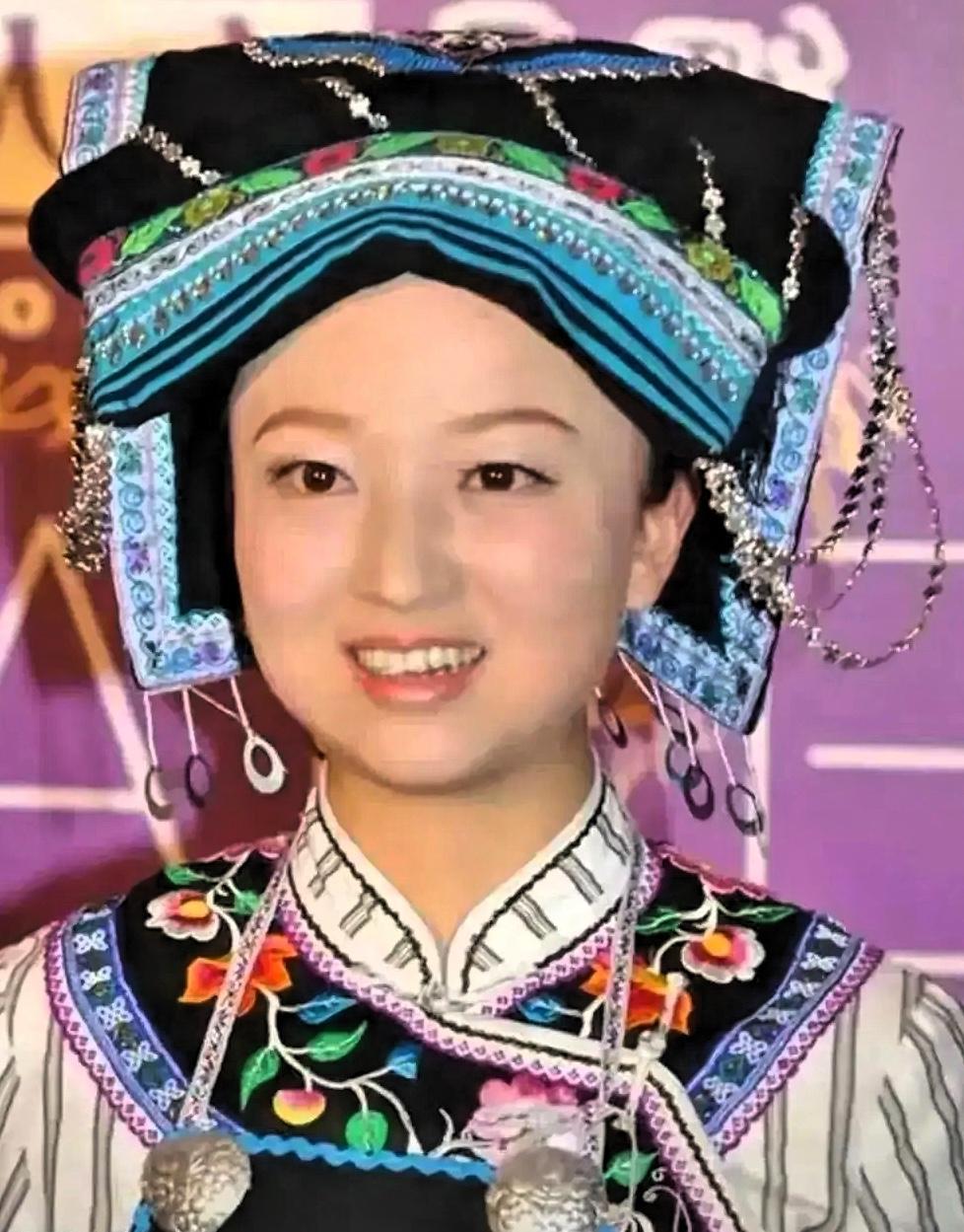 贵州1女子为和丈夫团聚，辞掉市区高薪工作，到偏远山村开诊所，两月后，丈夫调走，不