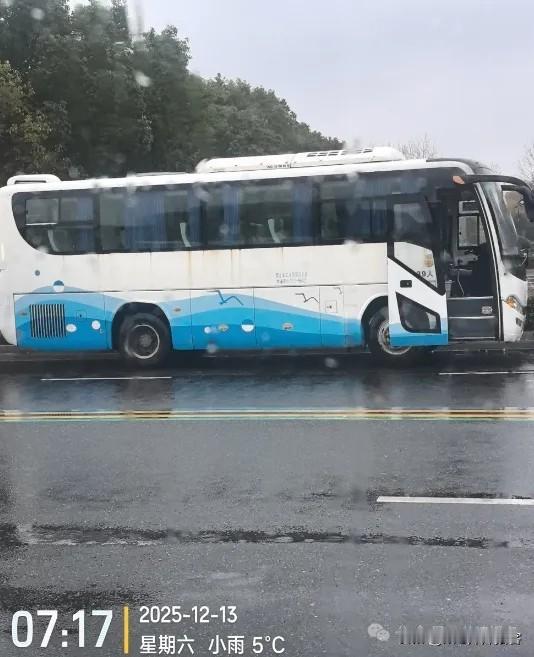 【盐城一殡仪馆被指常年使用非法营运大客车？】市民反映：盐城东台市永泰园（殡仪馆）