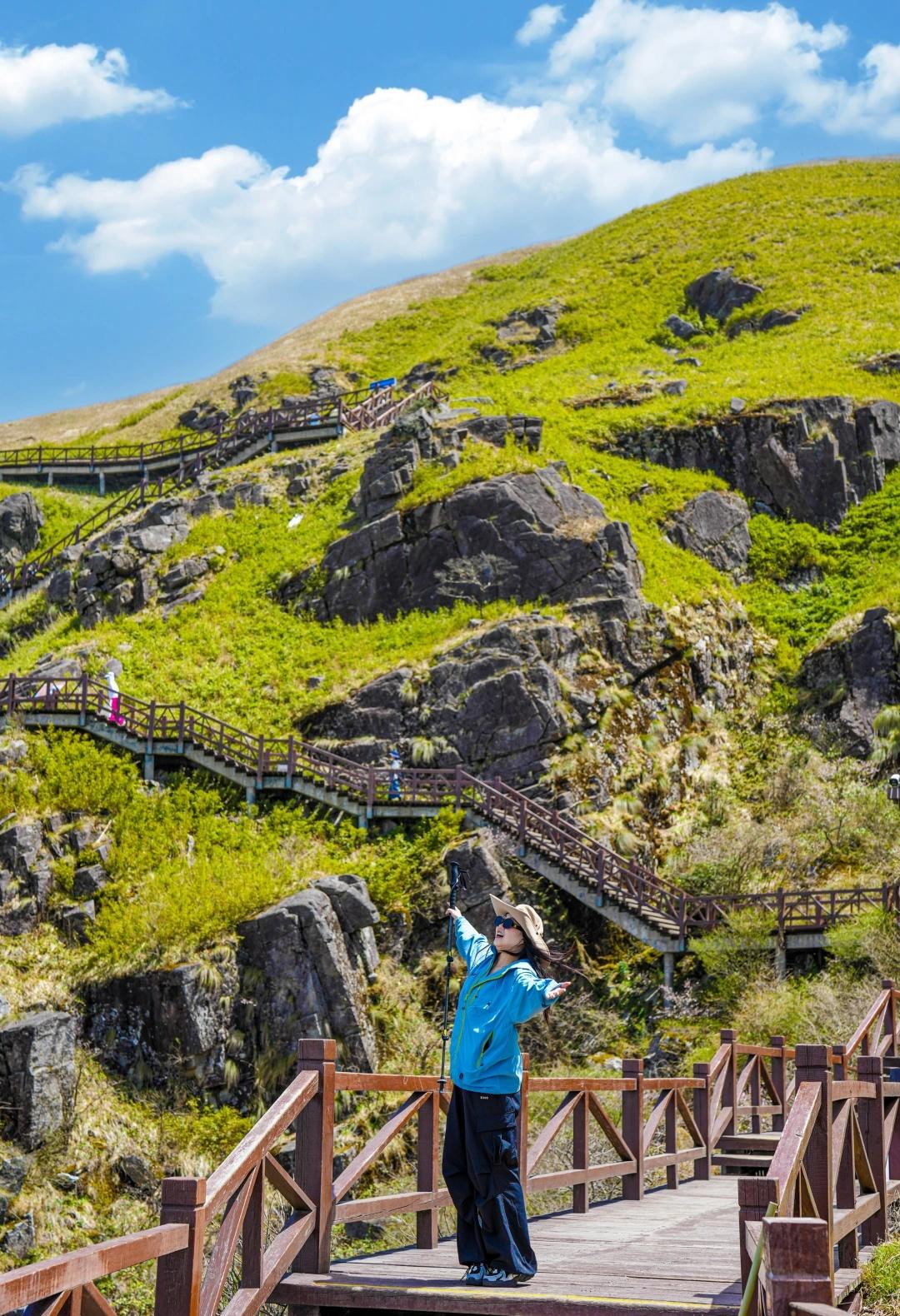 国庆武功山靠高德扫街榜抓绝美风光✌
本来担心国庆去武功山挤爆草甸😭
结果高德扫