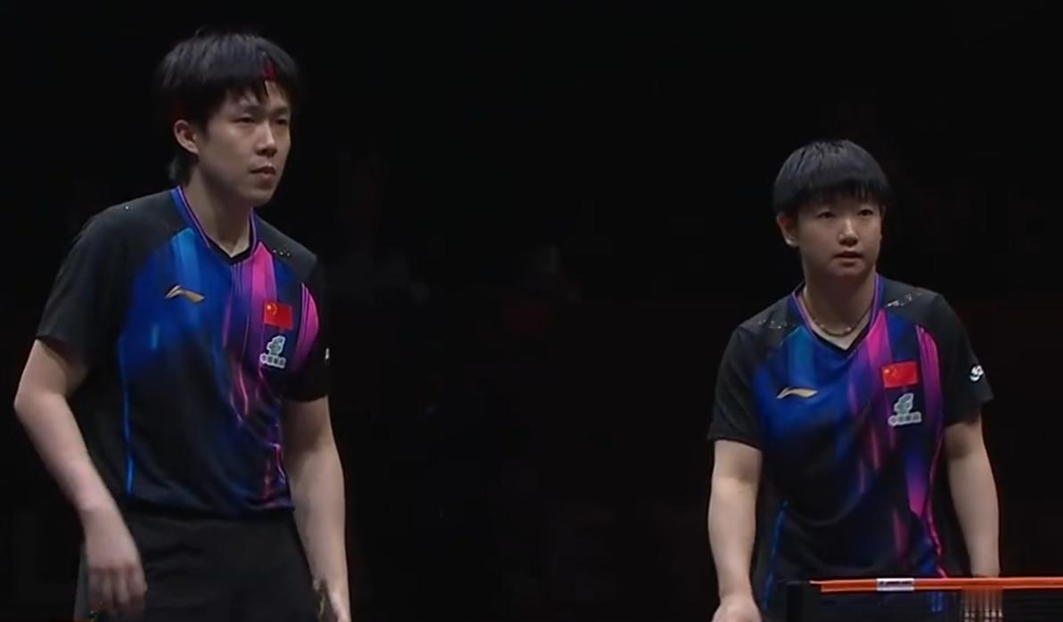 王楚钦孙颖莎3比2黄镇廷杜凯琹王楚钦孙颖莎三战全胜晋级 三战全胜晋级半决赛！WT