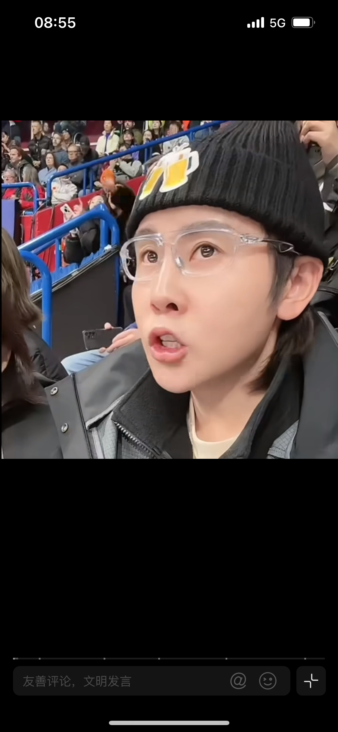 王濛解说，王濛自己说了自己不是专业的，负责气氛。但对运动员的心理调适，身体情况，