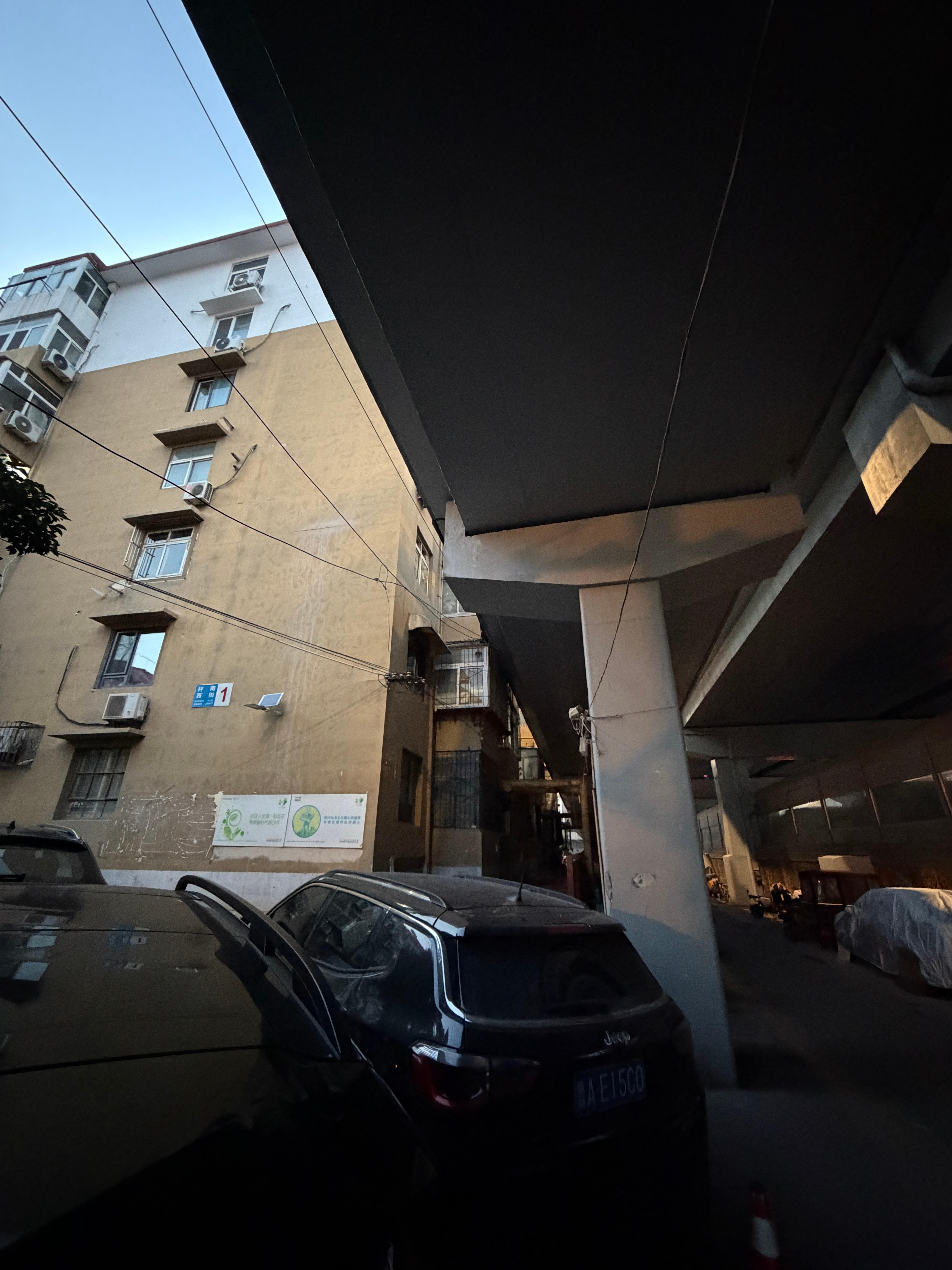 就问你济南这高架桥牛不牛，这房子大概率没有交易可能了吧