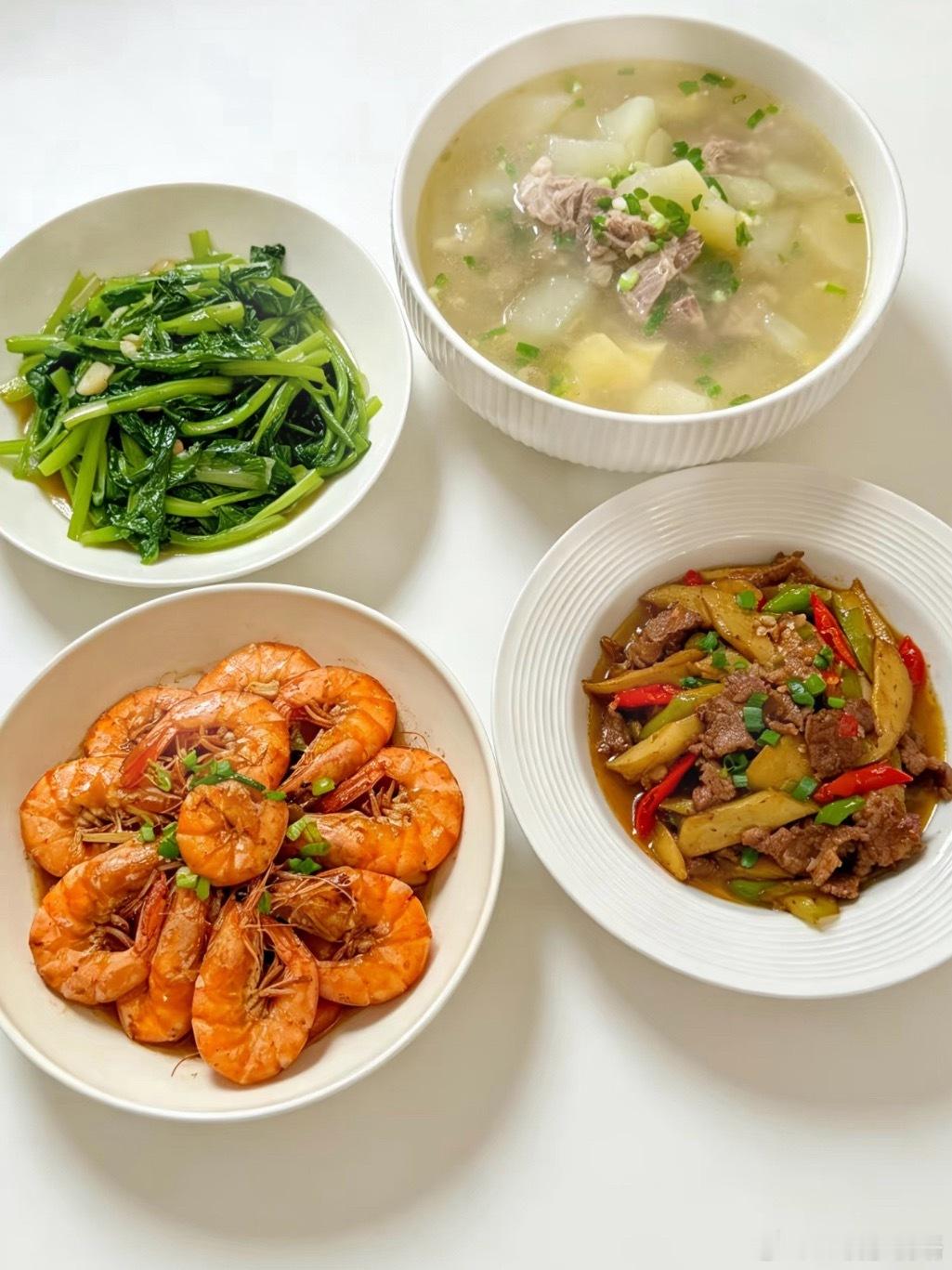设计师称中国客厅已失去意义，娱乐方式变了，过去一家人围坐看电视是标配，而现在，手