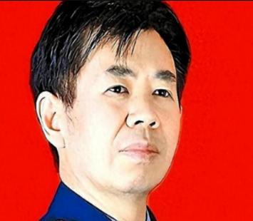 军事专家戴旭有个观点，很扎心。他说我们航母下水，五代机上天，导弹快到没影，家底越