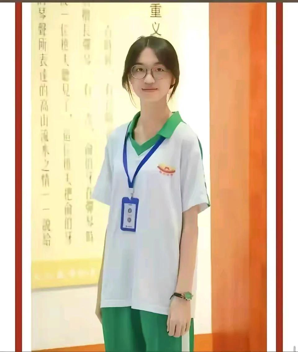 大家都转发希望孩子平安大家帮助大家。孩子丢失如果您看到线索希望您打联系电话。对宝