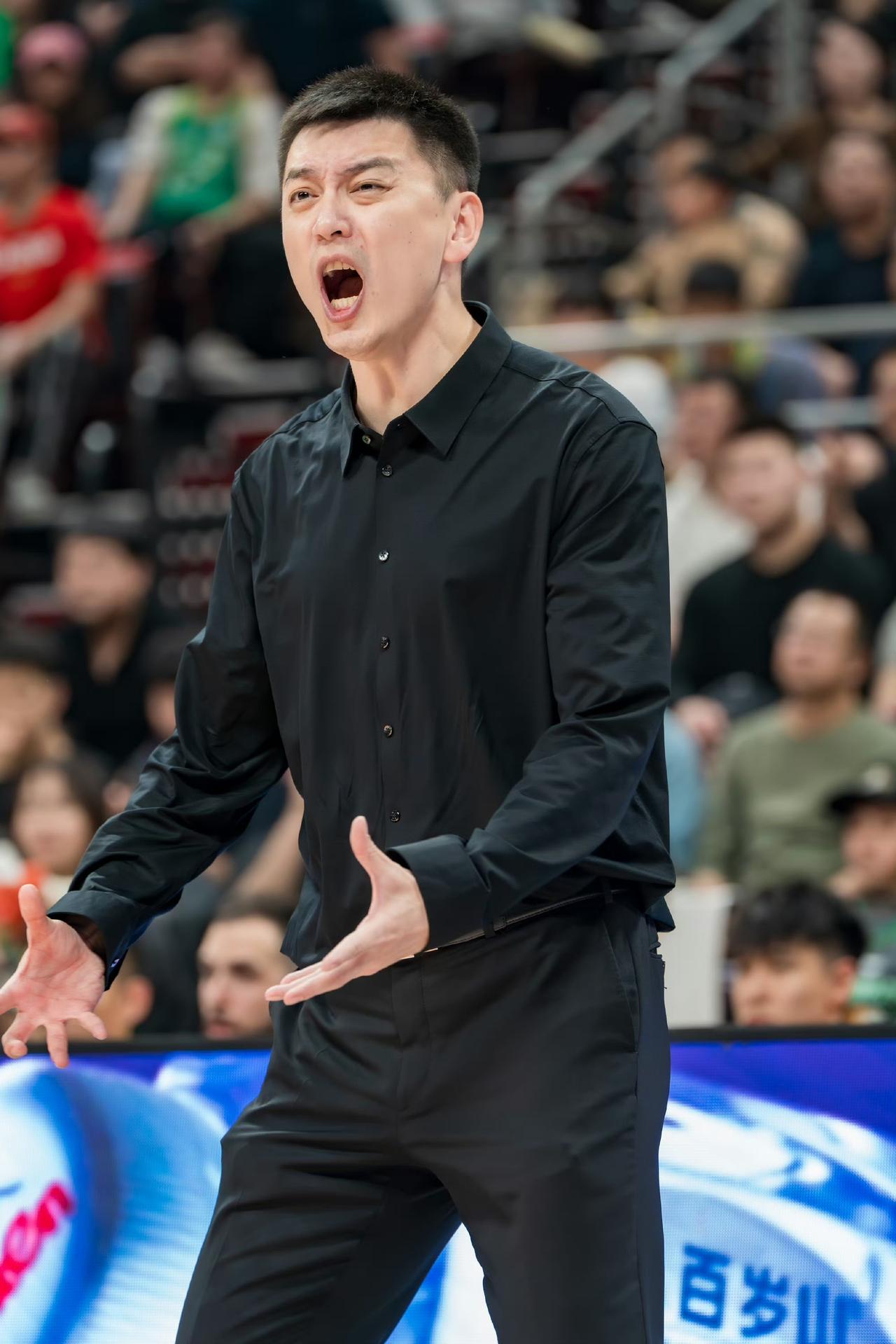 一场溃败，看出差距[捂脸]，辽宁64-96惨败给广厦，不得不感慨两点！

1.广